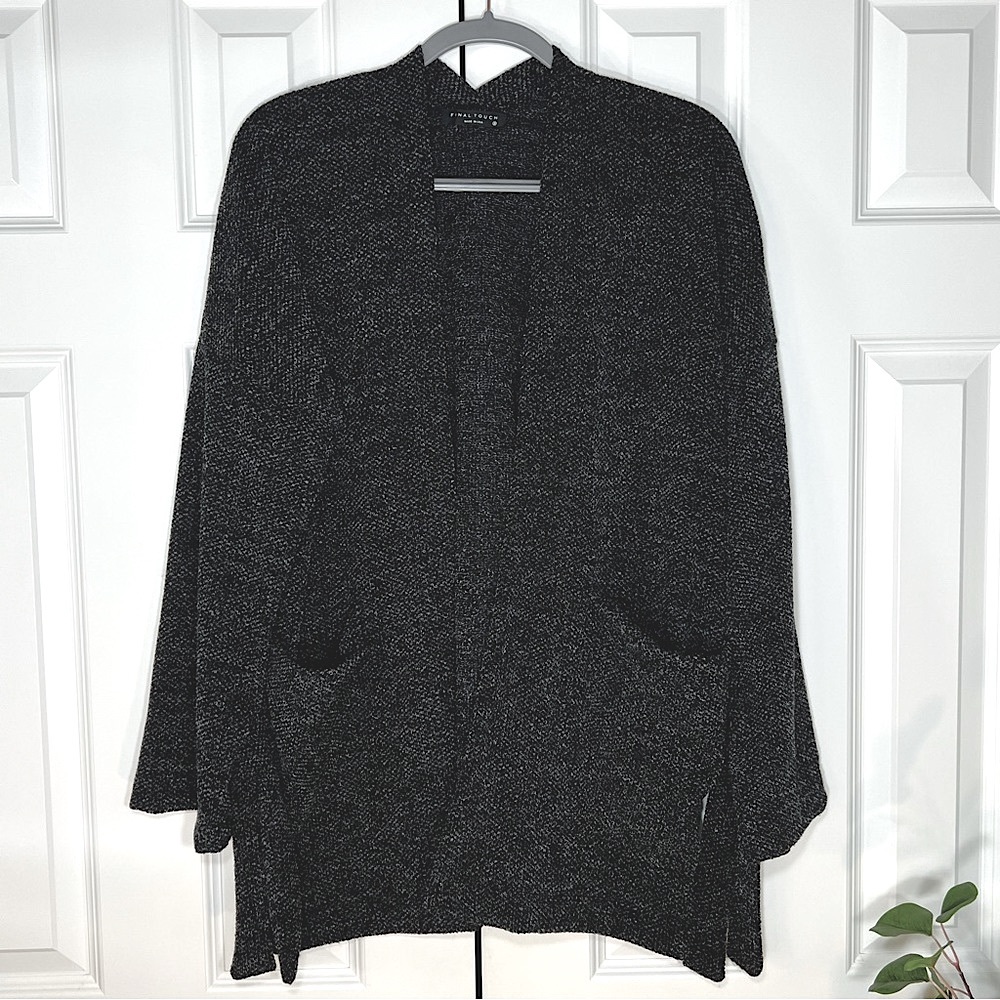Final Touch Cardigan Pockets Sweater in Dark Gray. Size: S
